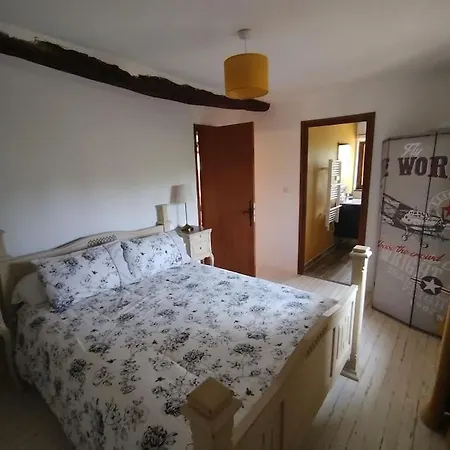 Apartment Gite Le Petit Moineau Corgnac-sur-l'Isle